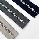 Metal zipper